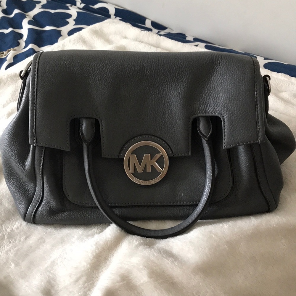 Michael Kors grey purse